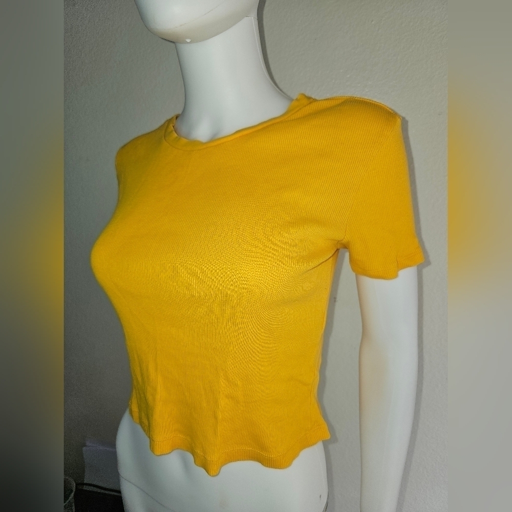 Zara Women's  Small Yellow  Crew Neck Short Sleeve T-Shirt